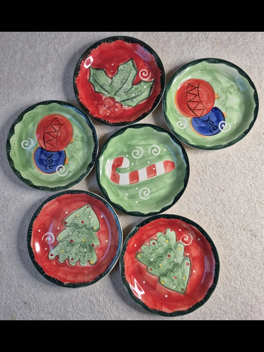 Studio Green Plate with Red and Blue Ornament Motifs